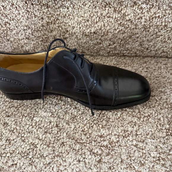 Cole Haan man’s leather dress shoes main image 6